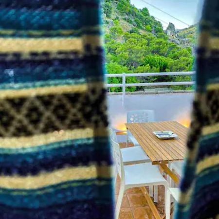 فيلا Grazalema - Casita La Calma - Incredible Views, Clima Frio-Calor, Wifi & Private Parking Optional المظهر الخارجي الصورة