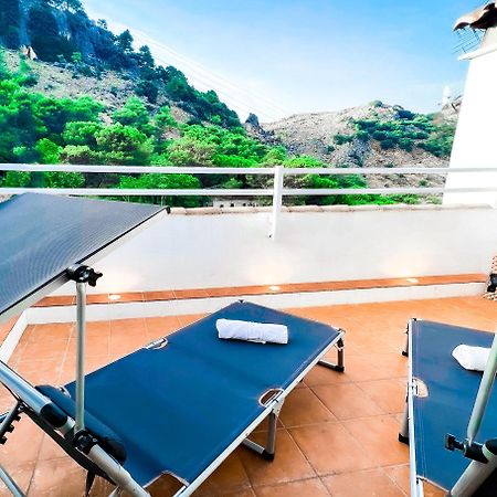 فيلا Grazalema - Casita La Calma - Incredible Views, Clima Frio-Calor, Wifi & Private Parking Optional المظهر الخارجي الصورة