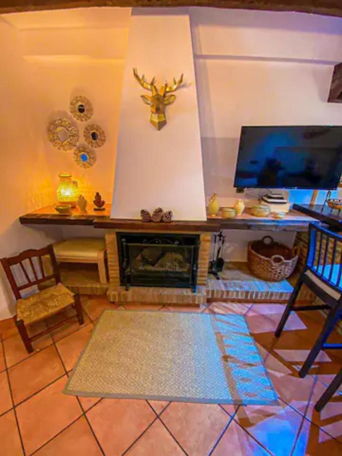 فيلا Grazalema - Casita La Calma - Incredible Views, Clima Frio-Calor, Wifi & Private Parking Optional المظهر الخارجي الصورة