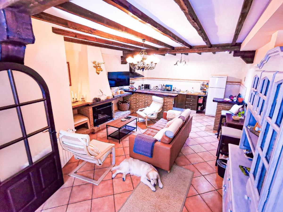 فيلا Grazalema - Casita La Calma - Incredible Views, Clima Frio-Calor, Wifi & Private Parking Optional المظهر الخارجي الصورة